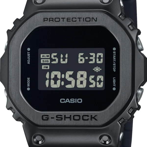 Оригинальные наручные часы Casio GM-5600UB-1E