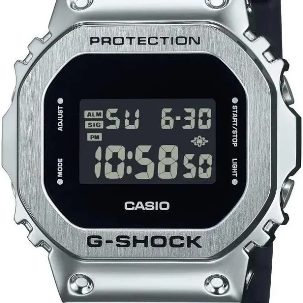 Оригинальные наручные часы Casio GM-5600U-1E